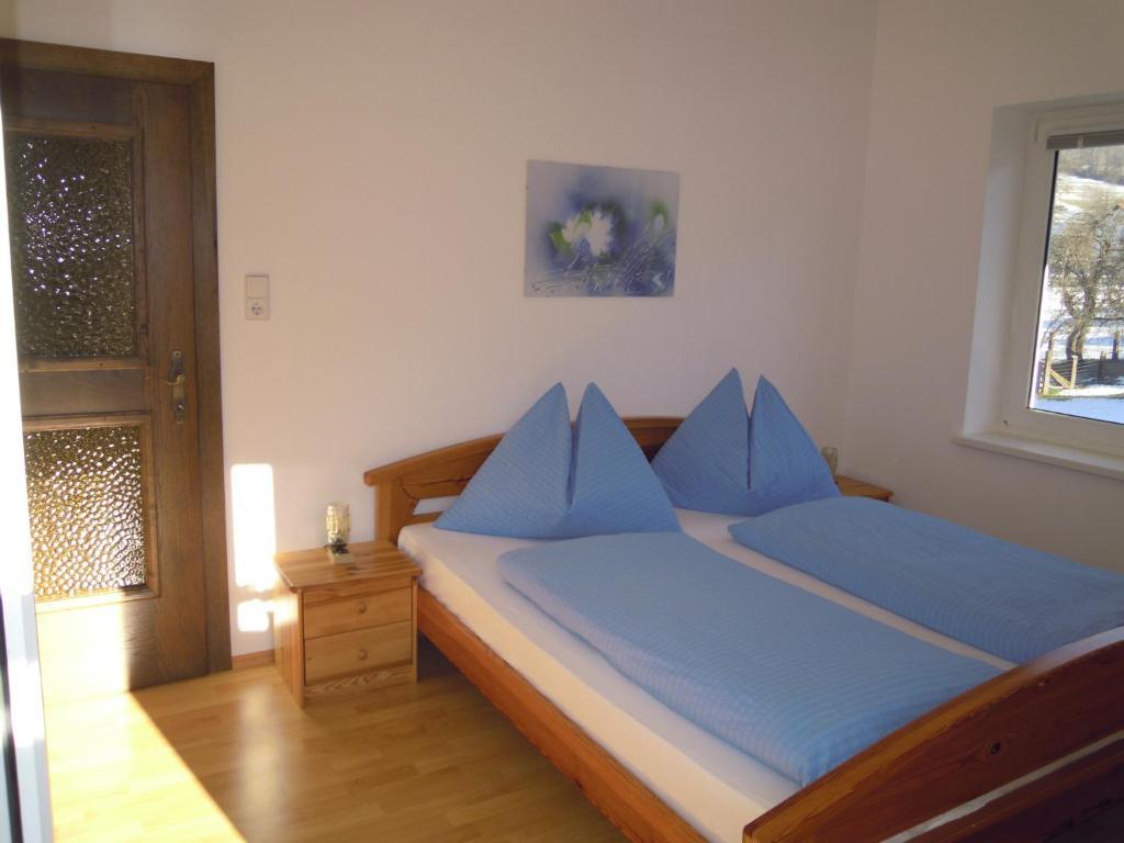 Ferienwohnungen Familie Jarnig Inge Görtschach Zimmer foto